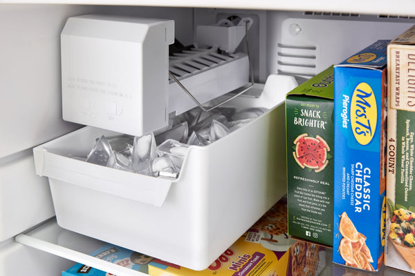 Whirlpool 16.3-cu ft Top-Freezer Refrigerator ( Black ) ENERGY STAR Certified