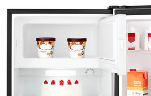 Hisense 5.9-cu ft Mini Fridge with Freezer ( Silver ) ENERGY STAR