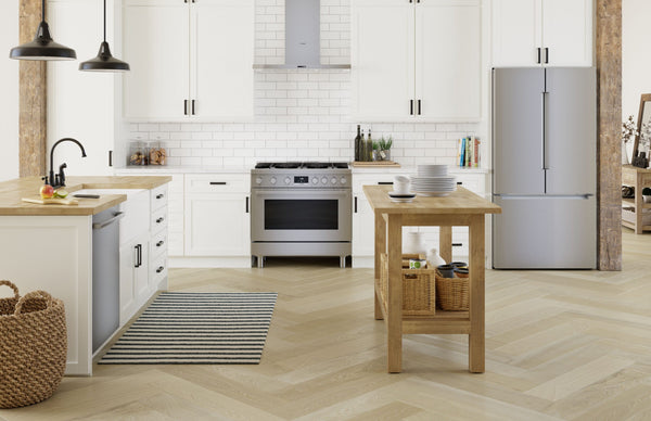 Bosch Counter-Depth 22-cu ft 3 -Door Smart Compatible French Door Refrigerator with Ice Maker with Ice Dispenser ( Stainless Steel ) ENERGY STAR Certified