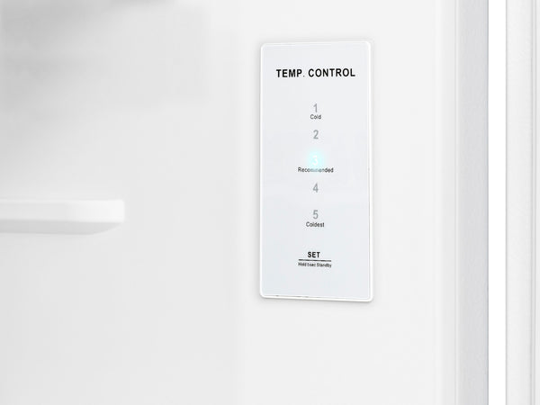 Hisense 18-cu ft Top-Freezer Refrigerator ( White ) Garage Ready ENERGY STAR Certified