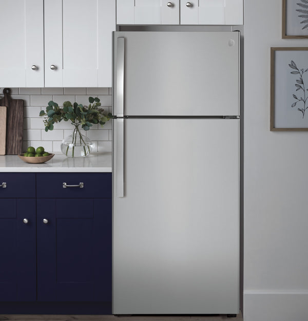 GE 17.5-cu ft Top-Freezer Refrigerator ( Stainless Steel )