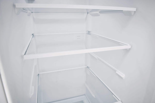 Frigidaire 25.6-cu ft Side-by-Side Refrigerator with Ice Maker ,Water and Ice Dispenser ( White ) ENERGY STAR Certified