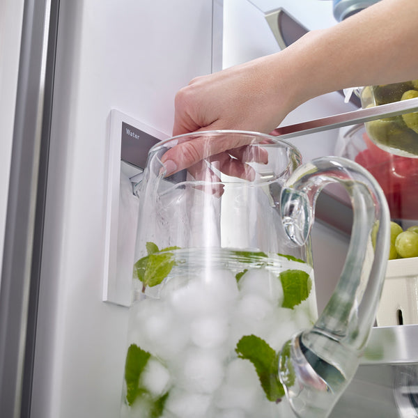 Bosch Counter-Depth 800 Series 21-cu ft 4 -Door French Door Refrigerator with Ice Maker with Water Dispenser ( Stainless steel ) ENERGY STAR Certified