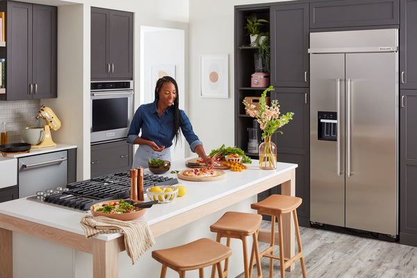 KitchenAid 20.8-cu ft Counter-Depth Side-by-Side Refrigerator Built-In ,Water and Ice Dispenser ( Stainless Steel )