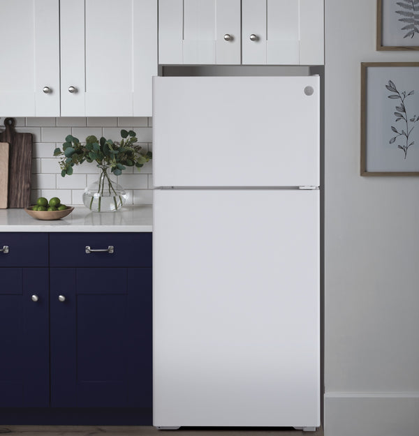 GE 16.6-cu ft Top-Freezer Refrigerator ( White ) ENERGY STAR Certified