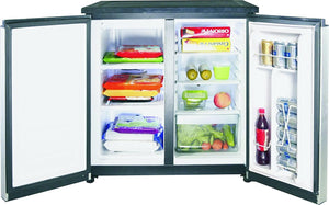 undefined 5.5-cu ft Mini Fridge with Freezer ( Black Cabinet with Silver Doors )