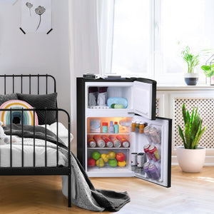 Avanti 3-cu ft Mini Fridge with Freezer ( Black )