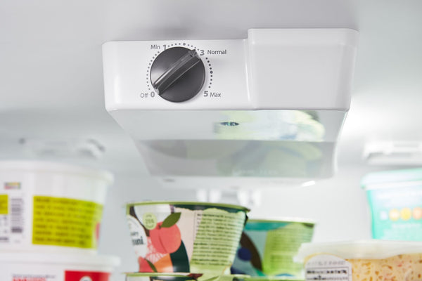 Amana 16.4-cu ft Top-Freezer Refrigerator ( Black )