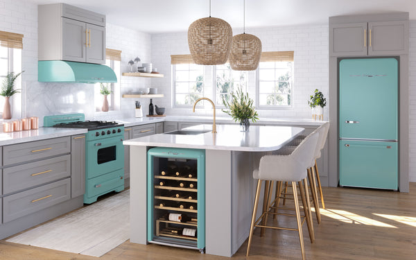 UNIQUE Classic Retro 17.7-cu ft Counter-Depth Bottom-Freezer Refrigerator with Ice Maker ( Ocean Mist Turquoise ) ENERGY STAR Certified