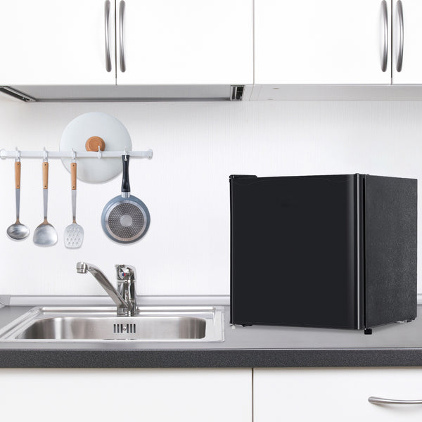 Jeremy Cass 1.6-cu ft Mini Fridge with Freezer ( Black ) ENERGY STAR