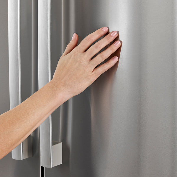 Bosch Counter-Depth 800 Series 21-cu ft 4 -Door French Door Refrigerator with Ice Maker ( Stainless steel ) ENERGY STAR Certified