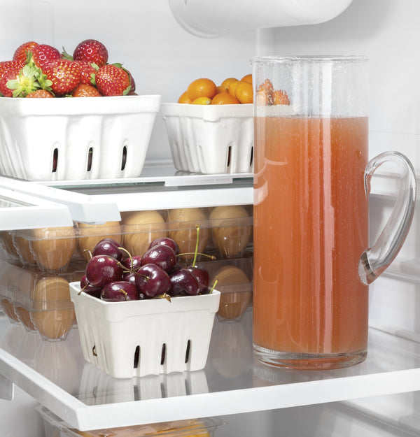 GE Counter-Depth 21.9-cu ft 3 -Door French Door Refrigerator with Ice Maker with Water Dispenser ( Stainless Steel ) ENERGY STAR Certified