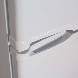 Avanti 8.6-cu ft Counter-Depth Top-Freezer Refrigerator ( White ) ENERGY STAR Certified