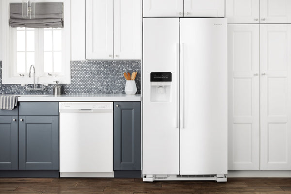 Amana 21.4-cu ft Side-by-Side Refrigerator with Ice Maker ,Water and Ice Dispenser ( White )